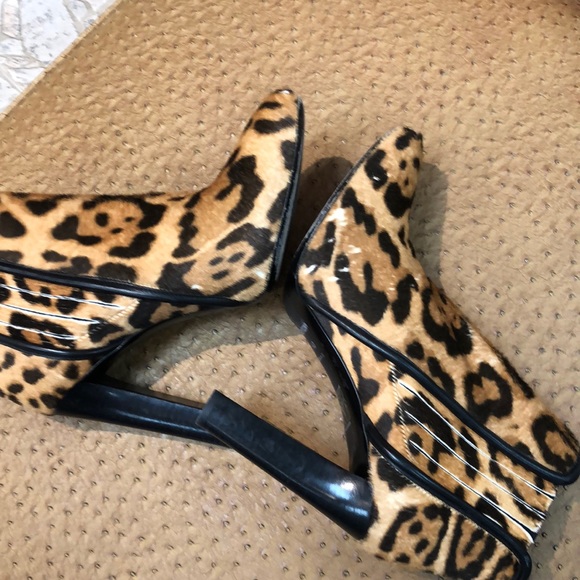 Roberto Cavalli Leopard booties - Picture 5 of 6